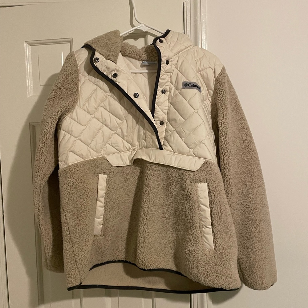 Women’s Columbia fleece pull over